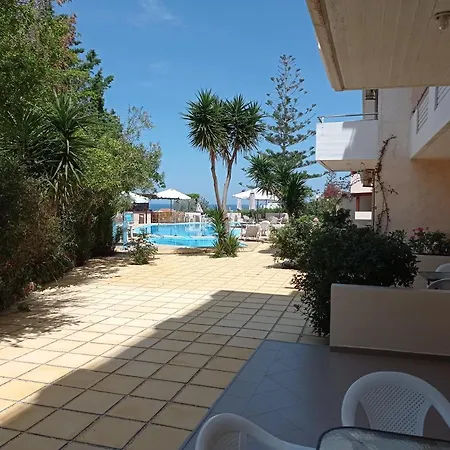 Aparthotel Alexandros 3*