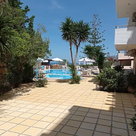 Alexandros Aparthotel