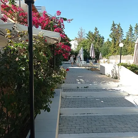 Alexandros Aparthotel Kalamaki (Chania)